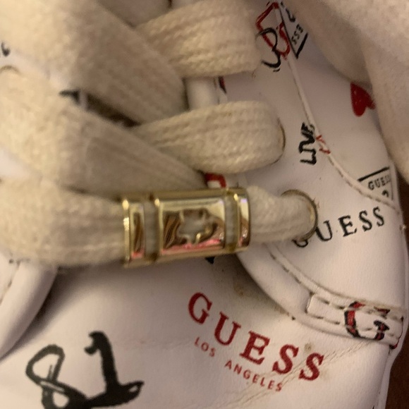 GUESS White and Red Sneakers with Playful Design - Picture 3 of 5